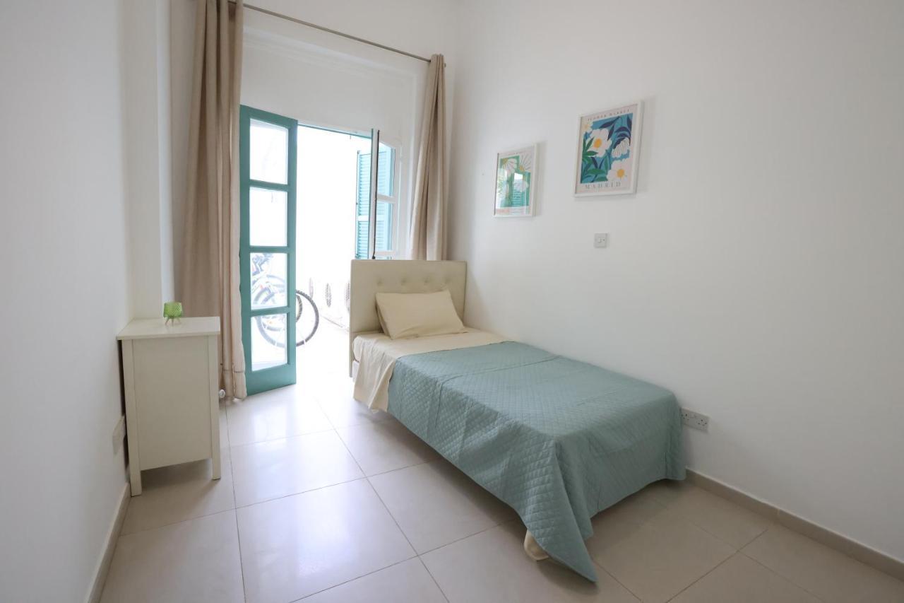 Pageant Homes Nikosia Bagian luar foto