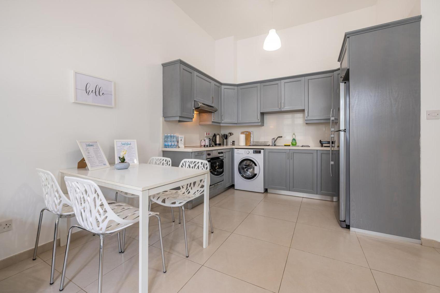 Pageant Homes Nikosia Bagian luar foto